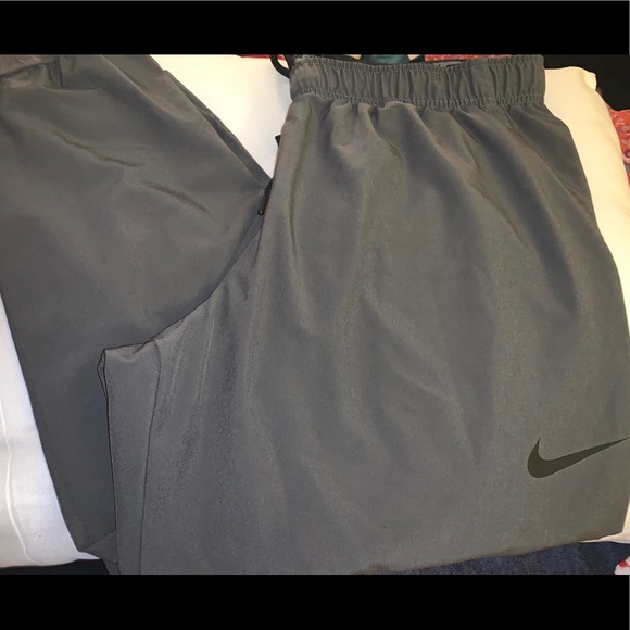 Nike Pants - Nike sweatpants joggers